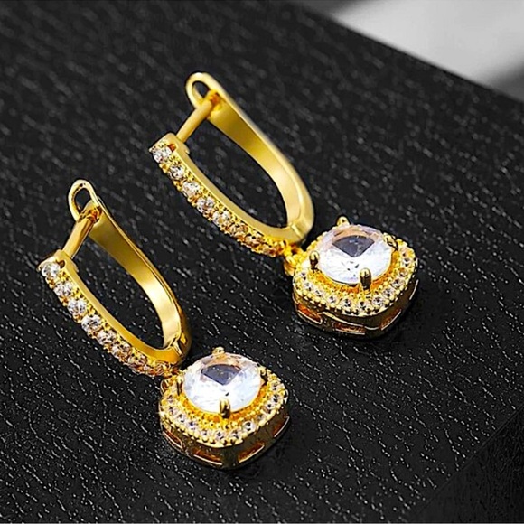 Gold Cubic Zircon Princess Square Cut Diamond Drop Dangle Earrings - Picture 3 of 4